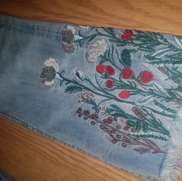 Jella Couture Embroidered Blue Jeans - Picture 11 of 16